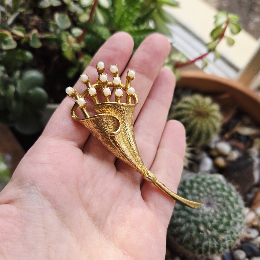 Vintage Gold Cornucopia Faux Pearl Lapel Brooch Pin